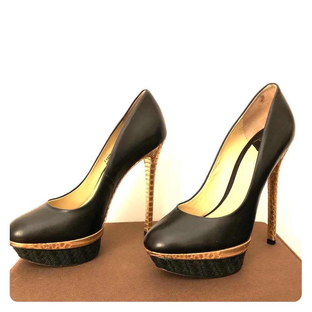 Brian Atwood Fontanne Platform Pump